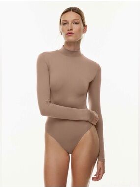 NWT Aritzia Babaton Mock Neck Long Sleeve Bodysuit in Taupe